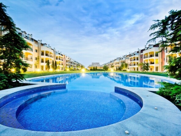 Apartament 3 camere cu gradina in complex Ibiza Sol zona Pipera, Palace Estate